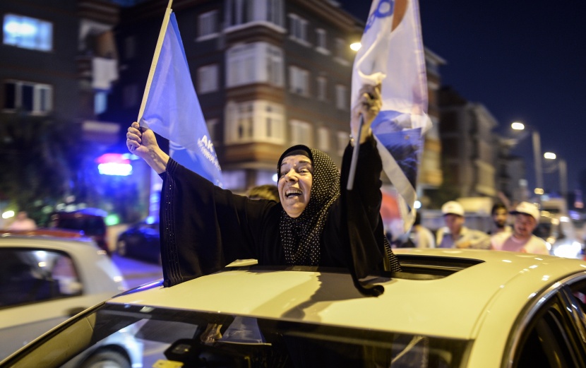 قصة مصورة : أردوغان يشكر أنصاره ويعلن بداية عهد جديد