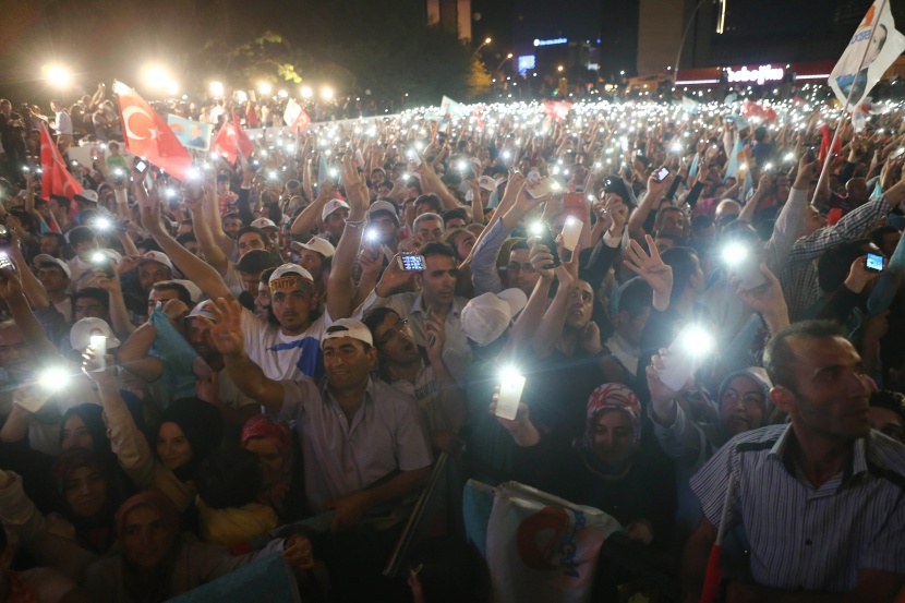 قصة مصورة : أردوغان يشكر أنصاره ويعلن بداية عهد جديد