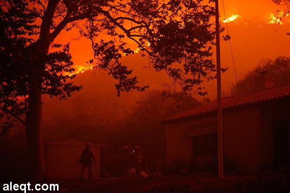 إصابة 11 رجل إطفاء في حريق بشمال كاليفورنيا