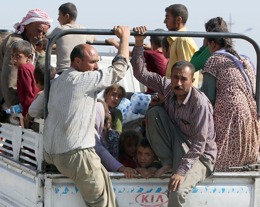 قصة مصورة : نازحون عراقيون أبعدتهم الإضطرابات