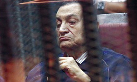 حسني مبارك للمحكمة: لم آمر أبدا بقتل المتظاهرين