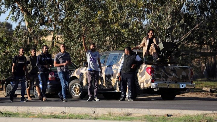 البرلمان الليبي يصوت بحل الفصائل المسلحة الليبية