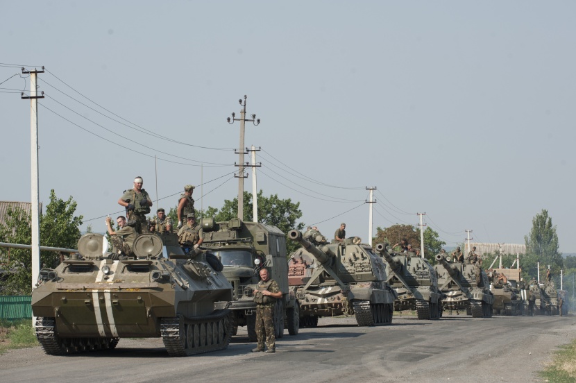 كييف تعلن تدمير مدرعات روسية والأطلسي ينتقد توغلا روسيا وموسكو تنفي