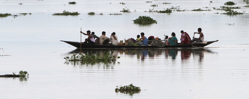 مقتل 109 أشخاص وتشريد الآلآف في إنزلاقات أرضية وفيضانات في النيبال والهند
