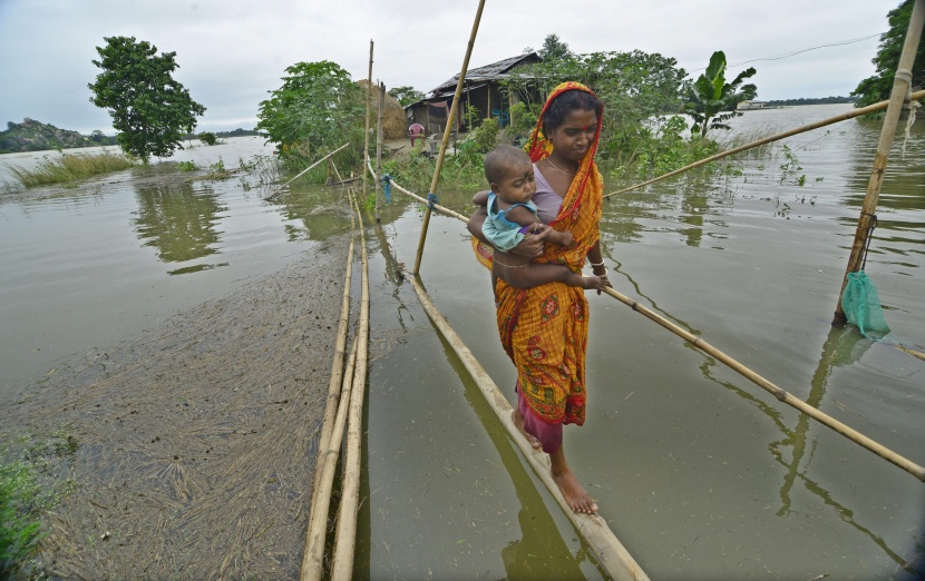 مقتل 109 أشخاص وتشريد الآلآف في إنزلاقات أرضية وفيضانات في النيبال والهند
