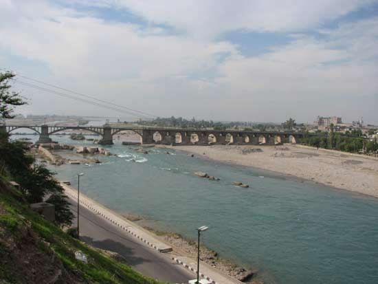 زلزال بقوة 6.3 يضرب مدينة ديزفول في إيران