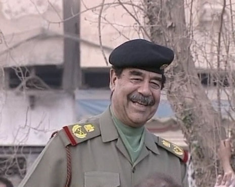 حدث في مثل هذا اليوم .. صدام حسين يمنع بيع الكحول في الفنادق والمطاعم في العراق