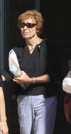 السجن لإمرأة في السبعين لإدانتها بتهمة بيع أسرار نووية أمريكية