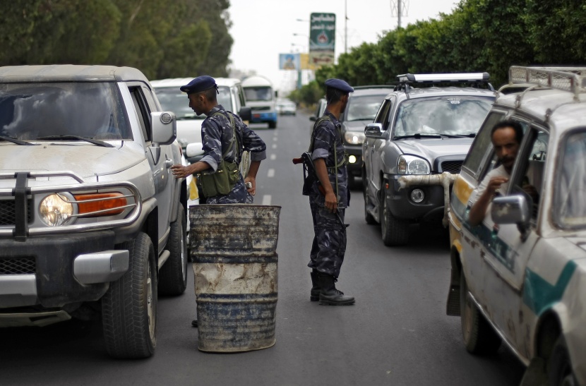 مقتل عميد في الجيش اليمني وثلاثة جنود في هجومين نسبا إلى القاعدة