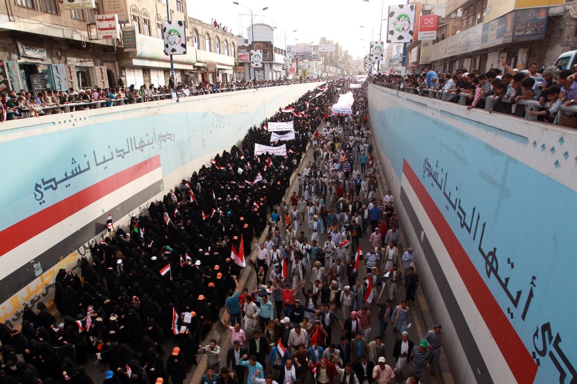 حشود في صنعاء تأييدا لدعوة الرئيس اليمني للإصطفاف الوطني