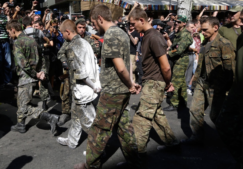 قصة مصورة: أوكرانيا تتهم روسيا بفتح جبهة جديدة في الحرب الانفصالية