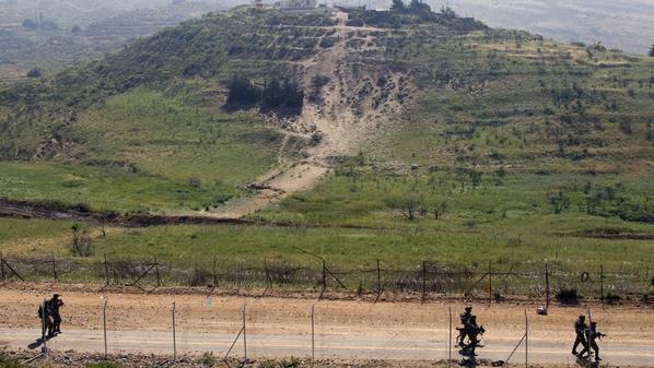 إصابة إسرائيليين أحدهما جندي بقذائف أطلقت من سوريا وسقطت في هضبة الجولان المحتلة