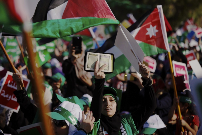 حماس تنظم مهرجان "البيعة و الإنتصار" في الضفة الغربية