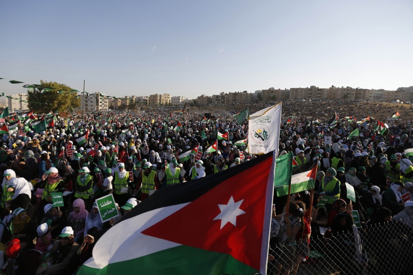 حماس تنظم مهرجان "البيعة و الإنتصار" في الضفة الغربية