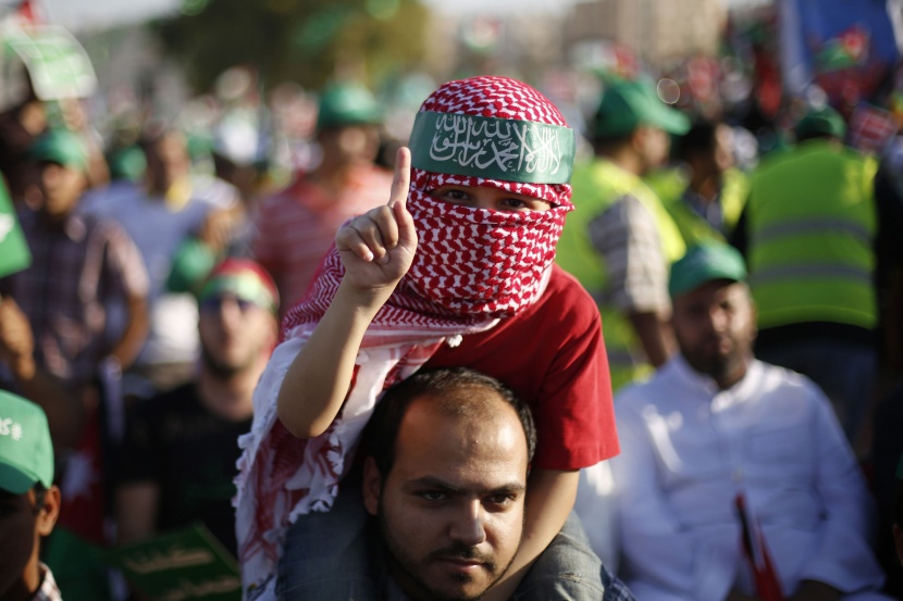 حماس تنظم مهرجان "البيعة و الإنتصار" في الضفة الغربية