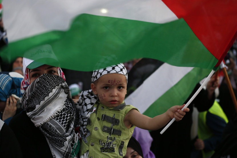 حماس تنظم مهرجان "البيعة و الإنتصار" في الضفة الغربية