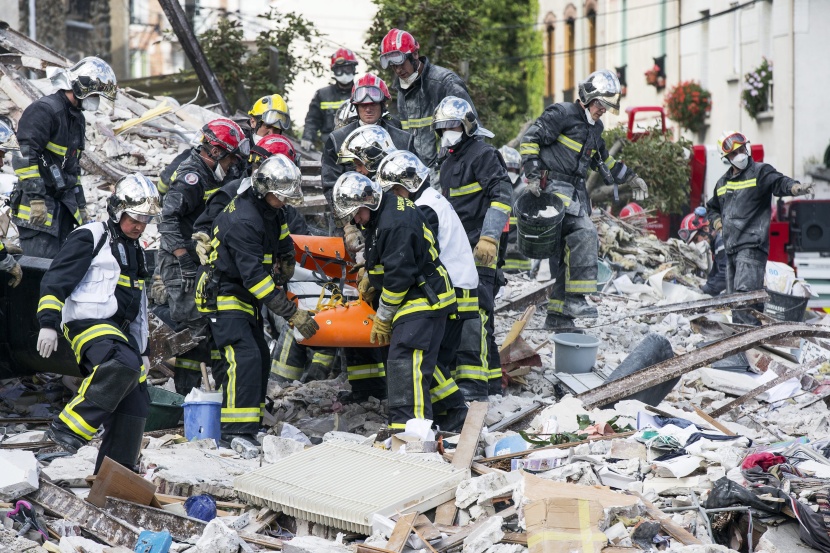 انفجار في مبنى قرب باريس يسفر عن مقتل أربعة أشخاص و إصابة 11 بجروح