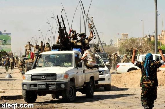 الحكومة الليبية تعلن فقدانها السيطرة على أغلب مقراتها في طرابلس