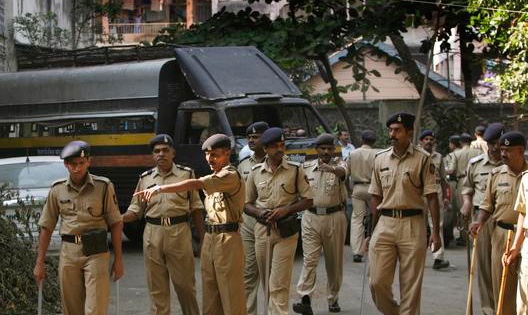 الهند تعتزم تنفيذ حكم الإعدام في شخص ارتكب سلسلة من جرائم الاغتصاب والقتل