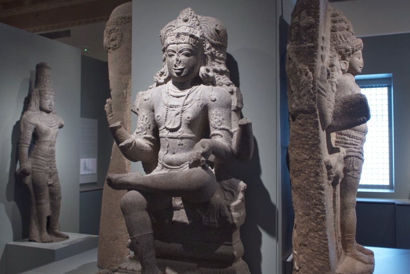 استراليا تعيد تمثالين منهوبين لشيفا إلى الهند