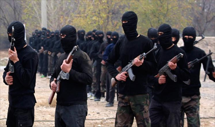 حوالى 100 أمريكي يقاتلون إلى جانب التنظيمات.. و10 منهم في داعش