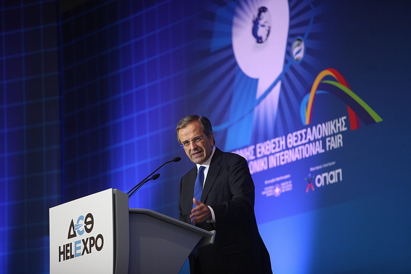 رئيس وزراء اليونان : اقتصادنا بدأ يعود للنمو