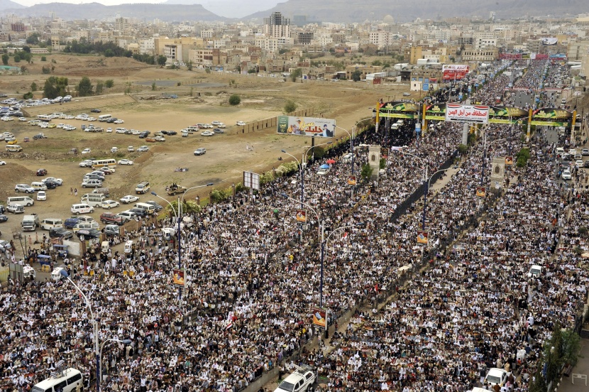 اتهام إيران بشكل غير مباشر بدعم الحوثيين في اليمن