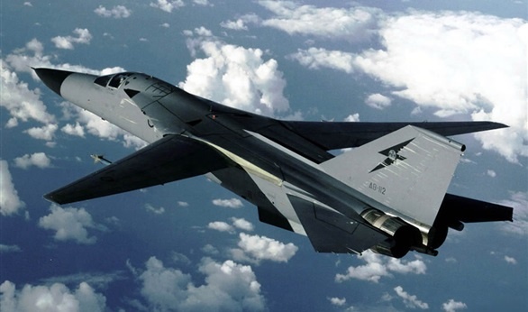 ليبيا: طائرة سودانية محملة بالذخيرة دخلت مجالها الجوي