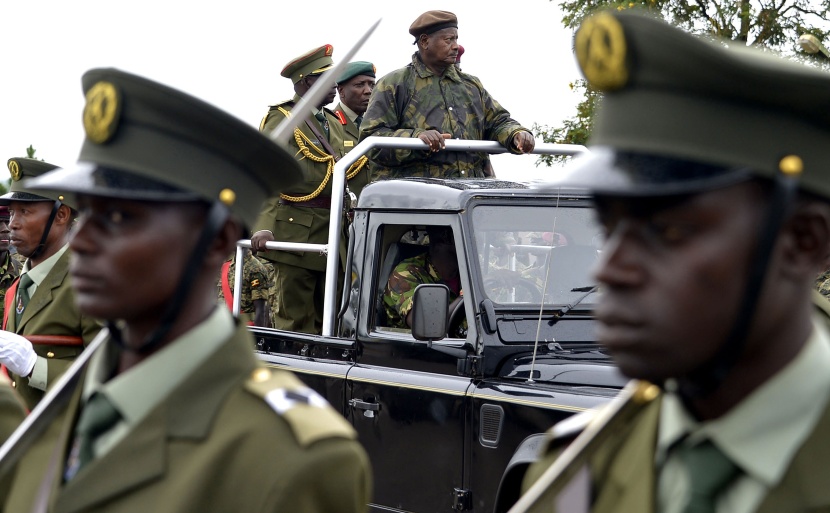 مقتل 12 مدنيا في هجوم انتحاري ضد قافلة للقوة الأفريقية في الصومال