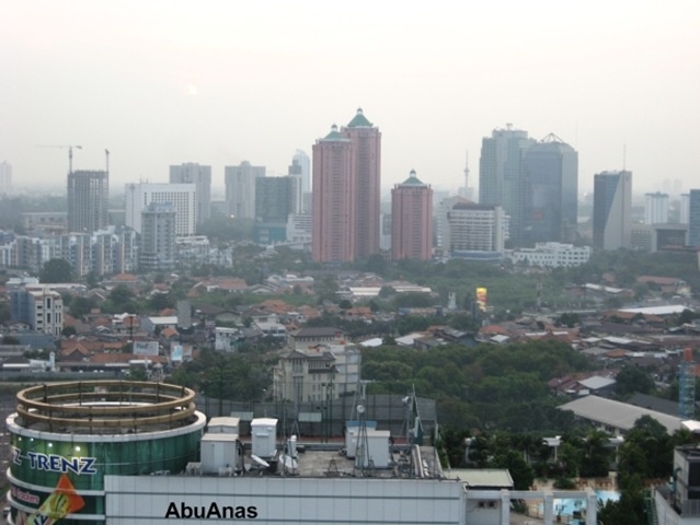 زلزال بقوة 6.5 درجات يضرب وسط اندونيسيا