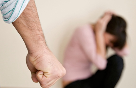 العنف المنزلي يقتل أكثر من الحروب .. ويكلف 8 تريليونات دولار سنويا