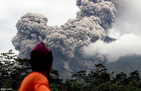 إجلاء آلاف الأشخاص من محيط بركان في الفلبين قبل ثوران محتمل
