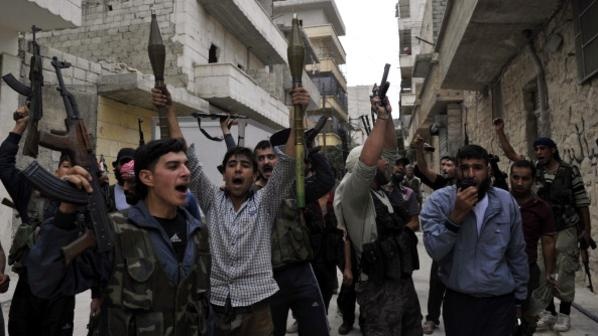 ثوار سوريون: نحتاج للأسلحة وليس التدريب