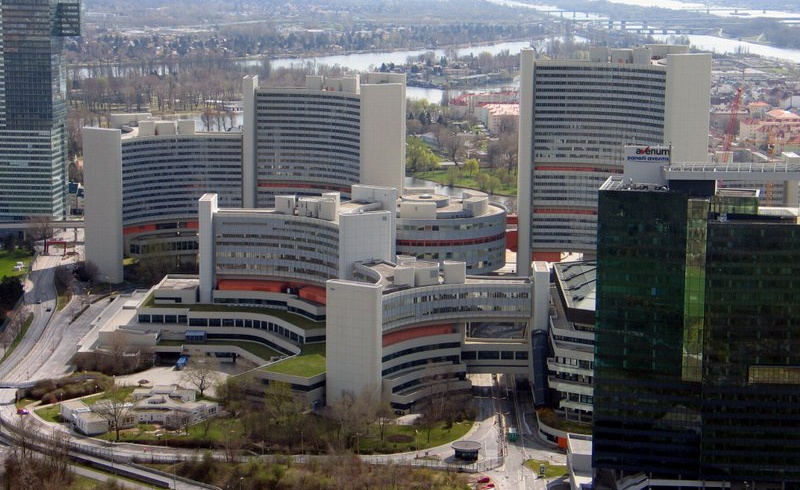 وكالة الطاقة الذرية: إيران تتجه للالتزام ببنود الاتفاق النووي المؤقت مع القوى العالمية