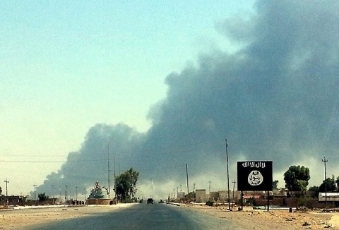 الطيران الامريكي يكثف من طلعاته الجوية وسط الموصل ضد "داعش"