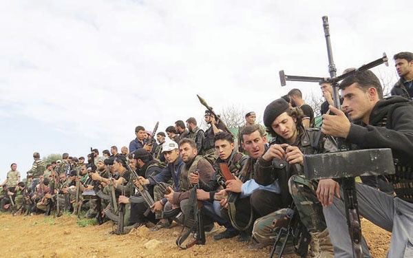 نبذ الطائفية وتمكين المعارضة المعتدلة عاملان رئيسان للقضاء على «داعش»