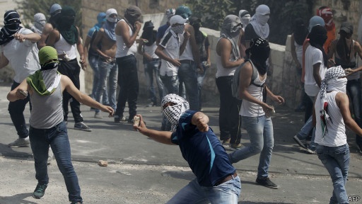 إسرائيل تقتل فلسطينيين اتهمتهما بخطف وقتل مستوطنيها الثلاثة