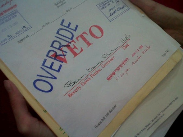 اقتراح فرنسي لعدم استخدام الفيتو في حالات جرائم القتل الجماعي