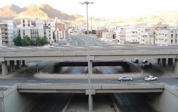 شركة ريو للمقاولات تنفذ حاليا عديدا من مشاريع الطرق السريعة ومشروع الدائري الرابع في مكة المكرمة