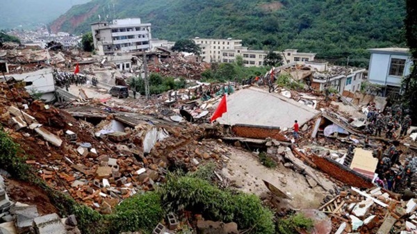 ثمانية قتلى في زلزال ضرب جنوب البيرو وأحال قرية ركاما