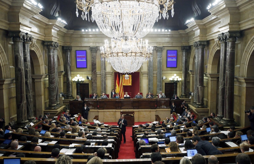 البرلمان الكاتالوني يشكل لجنة الانتخابات رغم عرقلة الإستفتاء