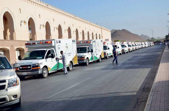 .. ونقل 32 حاجا منوما إلى المشاعر المقدسة
