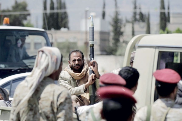 عيد اليمن .. و«قبضة» الأفاعي