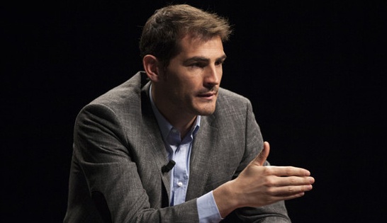 كاسياس: رفضت الرد على مورينيو قبل عامين من أجل مصلحة ريال مدريد