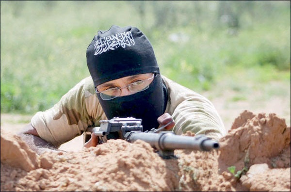 استهداف المبتعثين السعوديين وتجنيد «الغربيين» .. هل من علاقة؟