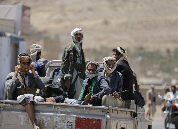 القاعدة تسيطر على مدينة العدين بعد تقدم الحوثيين في المنطقة