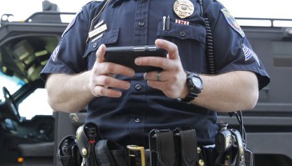 محكمة أمريكية تلزم الشرطة بالحصول على إذن قبل تتبع الهواتف المحمولة