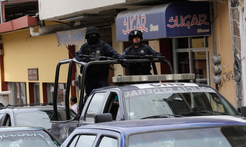 اساتذة يحتلون عدة بلديات في غيريرو بالمكسيك للمطالبة بالعثور على الطلاب المفقودين