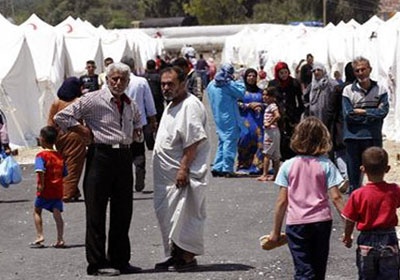 لبنان يطلب من الأمم المتحدة وقف تسجيل النازحين السوريين