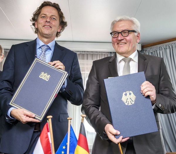 ألمانيا وهولندا توقعان اتفاقية بشأن حدودهما المشتركة عند نهر الإمز